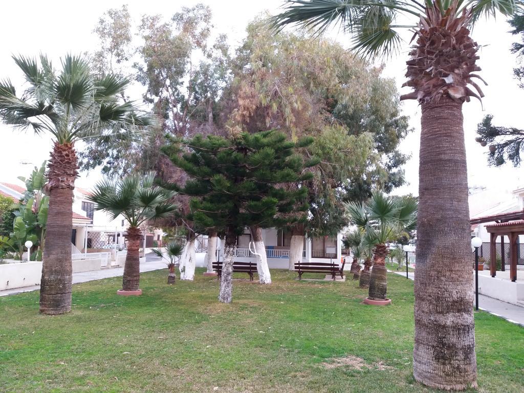 Miltos Beach House Larnaca Esterno foto