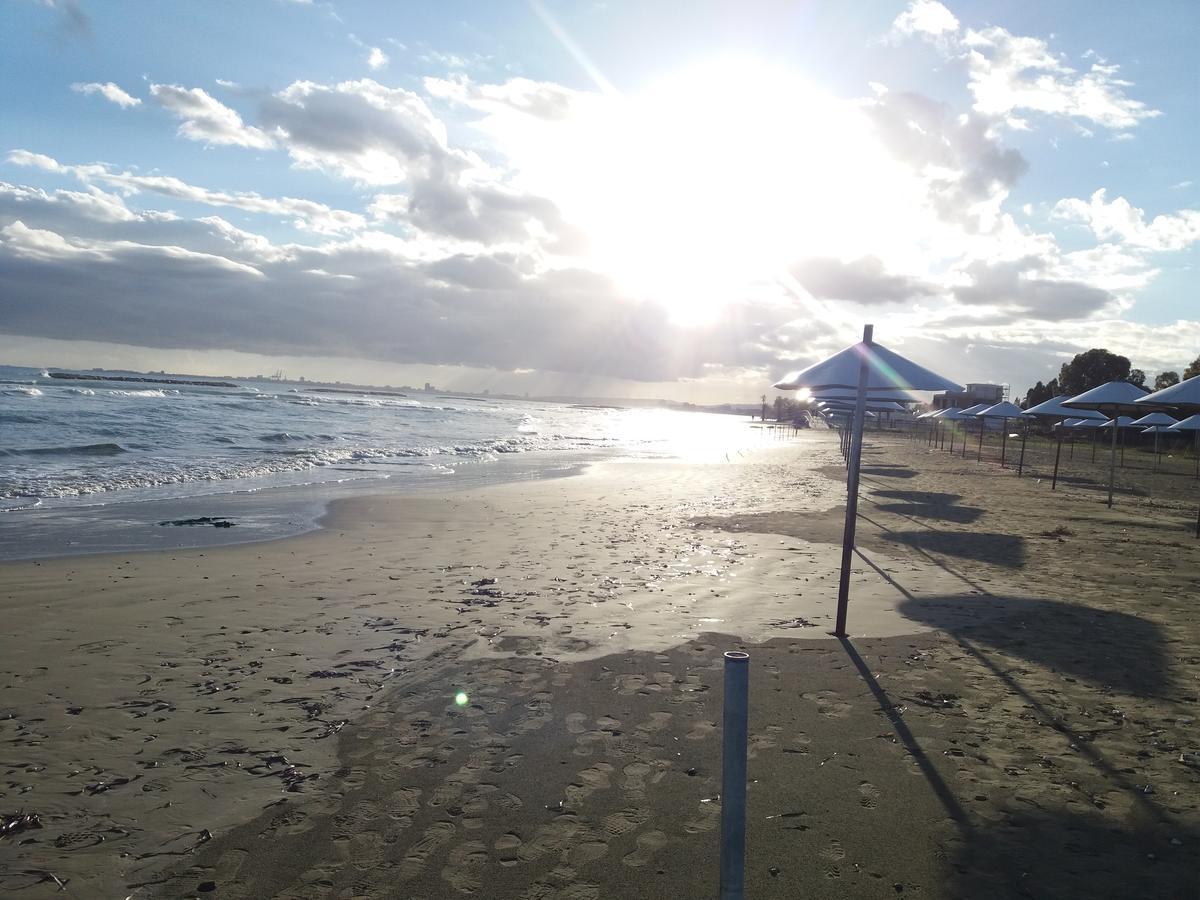 Miltos Beach House Larnaca Esterno foto