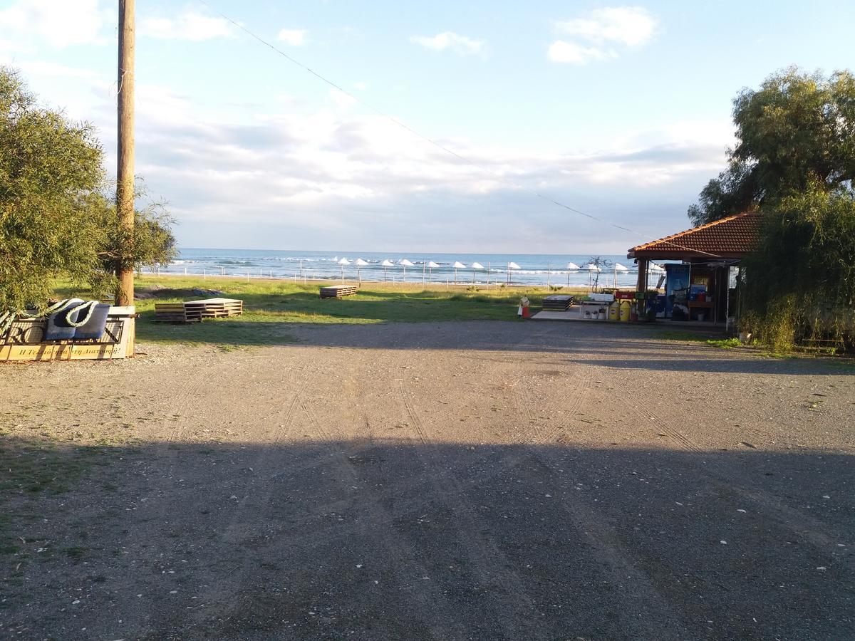 Miltos Beach House Larnaca Esterno foto
